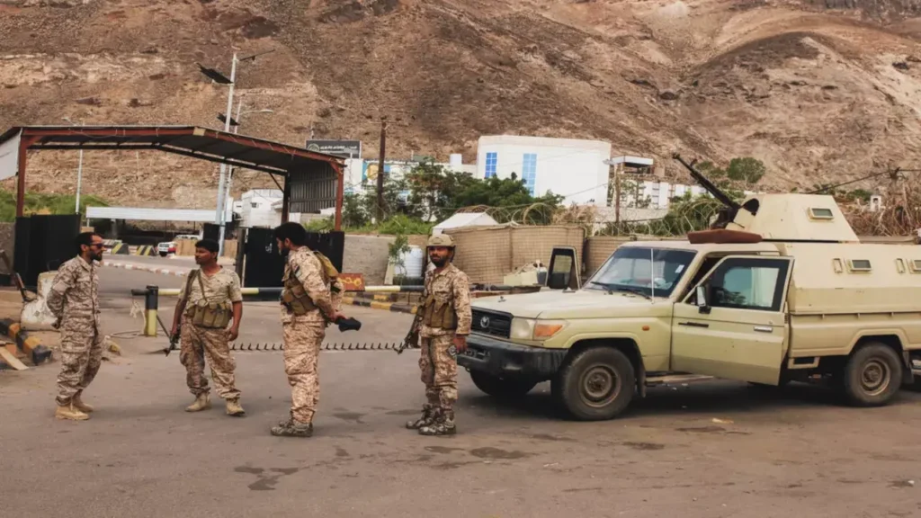 أتاوات جديدة.. فصائل سعودية تفرض مبالغ مالية على طرق جنوب اليمن الرئيسيّة